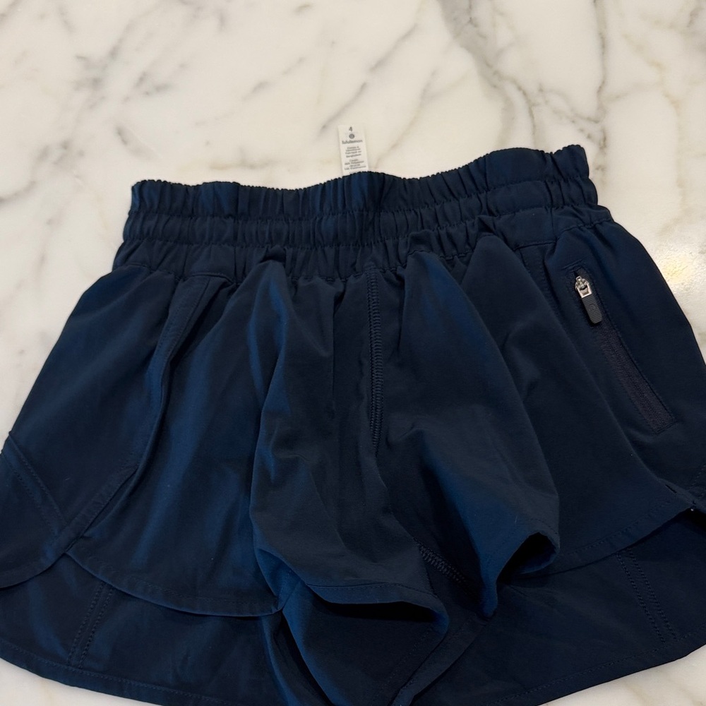 Lululemon navy shorts never worn tracker shorts 4”